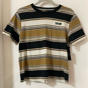 NWT Women’s Volcom Tee | Size: M